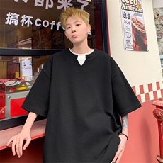 黑色
