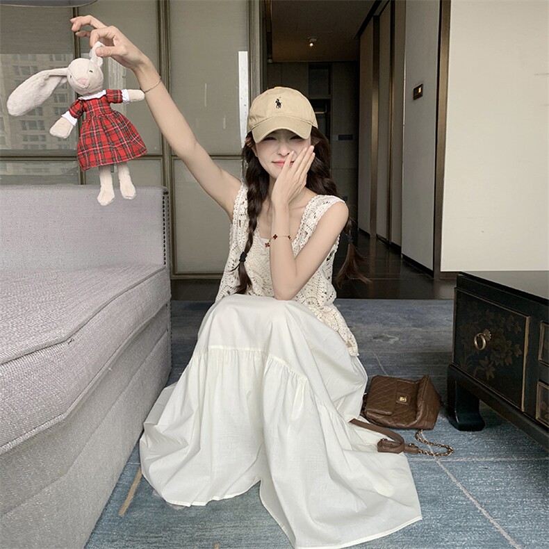 法式减龄镂空针织马甲套装女2025夏季新款显瘦甜美吊带长裙两件套,女装套装/套裙,2C159