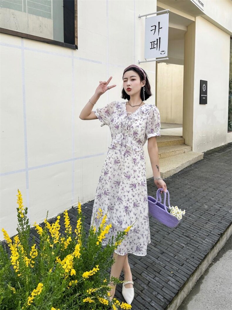 现货夏款女装新品连衣裙碎花女装腰上自己调节包容性大，女装连衣裙，荷塘月色