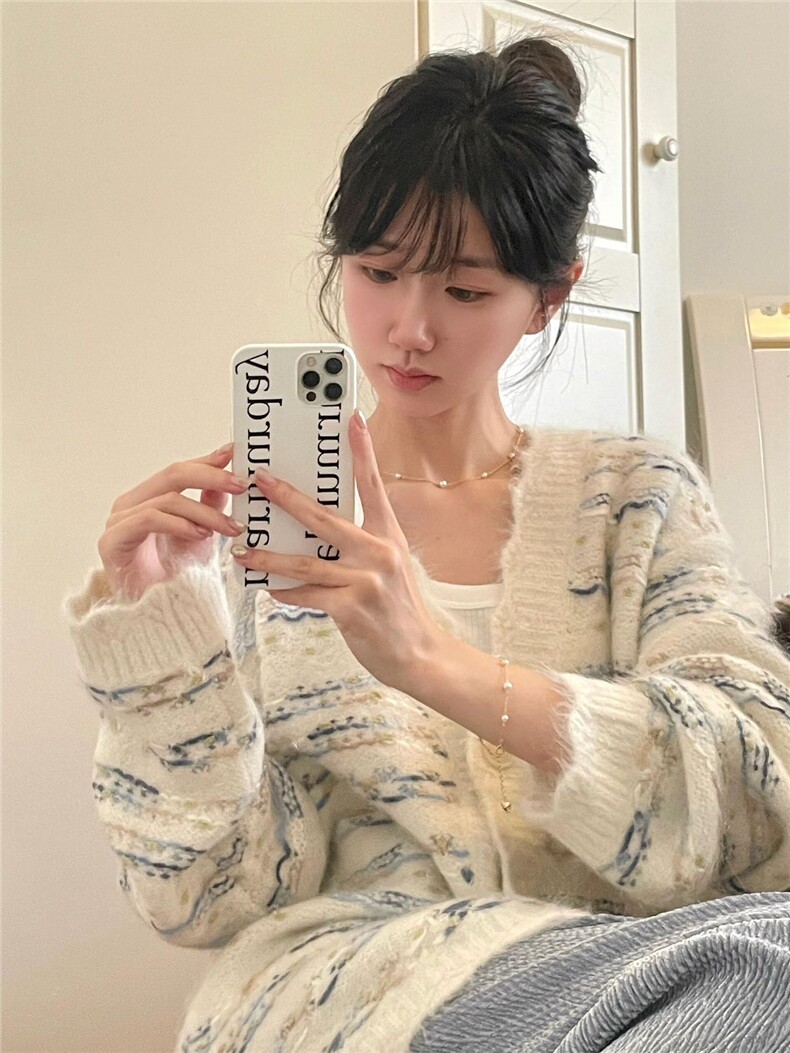 2025年秋季针织渐变条纹时尚百搭减龄通勤开衫,针织衫/毛衣,东正羊绒