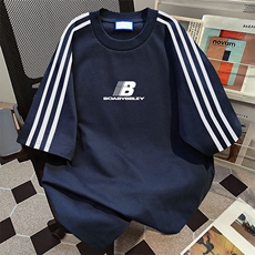 抖音得物高品质二开240克宽松纯棉美式潮牌三条杠织带短袖T恤，男装T恤，电商A486