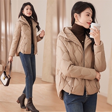 时尚百搭修身显瘦连帽羽绒服女冬季新款保暖外套，女装羽绒服，余墨