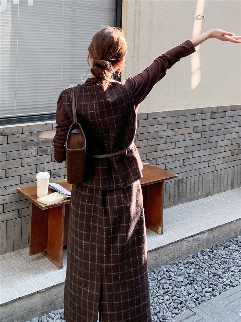 现货-2025年秋季新款法式马甲配中长款半身裙三件套套装女,女装套装/套裙,霓裳依族