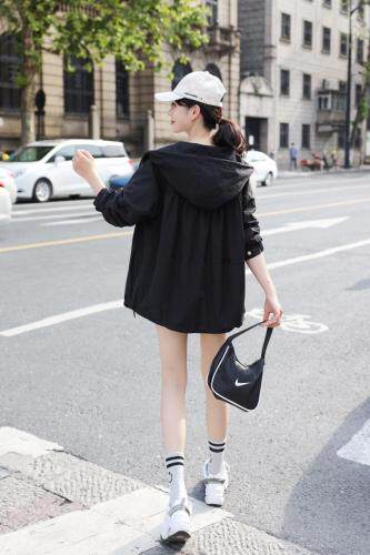 秋款风衣，女装风衣，红嘴鸥