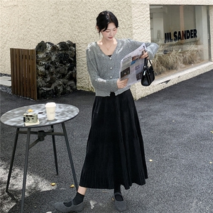 法式温柔风针织开衫吊带连衣裙套装女2025秋季新款轻熟气质两件套图片