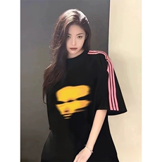 抖音得物品质二开240克宽松纯棉美式潮牌印花三条杠中性风短袖T恤，男装T恤，电商A486-1