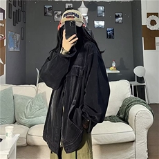 黑色