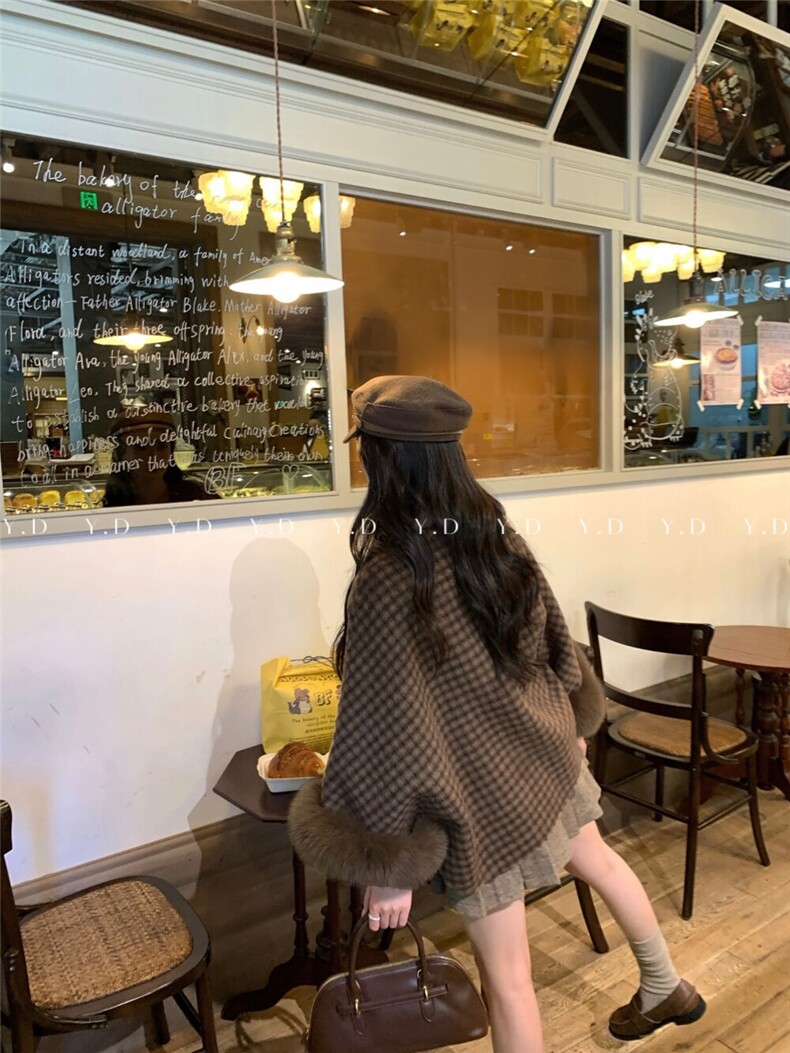 皮草狐狸毛斗篷优雅复古格纹慵懒风披肩羊毛外套(配可拆,女装双面呢大衣,依嘟服饰