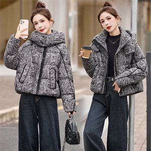 2025年冬季印花90白鸭绒羽绒服图片