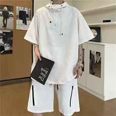 白色套装