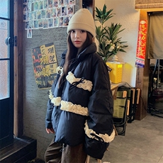 黑色设计感减龄羽绒服女短款2025冬季新款拼接立体花边90白鸭绒服，女装羽绒服，2C201