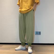 卡其色