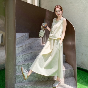 法式气质简约风套装女2025夏季新款时尚减龄系带背心半身裙两件套图片