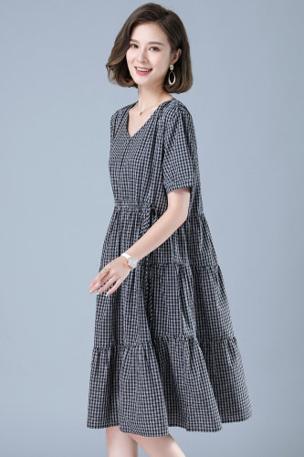 中长款格子圆领连衣裙女2023夏季大码宽松遮肚子显瘦亚麻A字裙女，女装连衣裙，风姿绰
