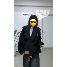 藏青色