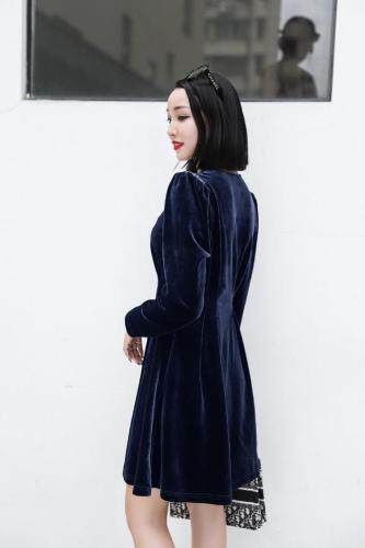 【现货】亮扣丝绒连衣裙，女装连衣裙，艾丹迪蔓