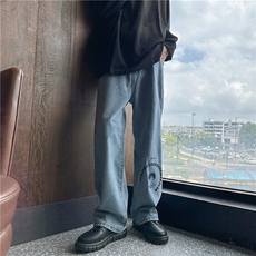 深蓝色