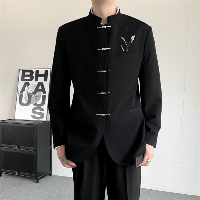 2025秋季小众改良新中式中山装结婚登记新中式金属扣刺绣西服外套图片