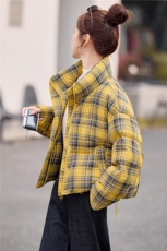 现货白鸭绒2025年冬季立领保暖休闲风羽绒服宽松短外套，女装羽绒服，米雪儿