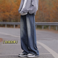 深蓝色