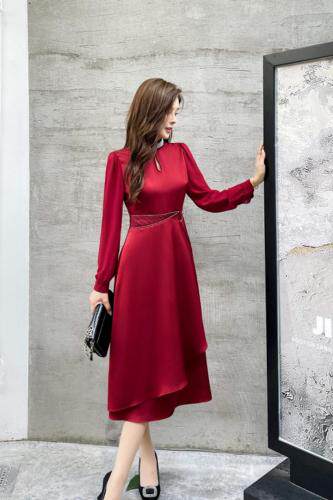 秋装新品连衣裙，女装连衣裙，依伊贝尔 红彬缘