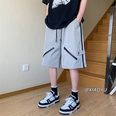 灰色