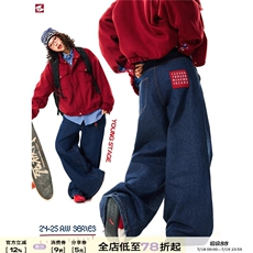 深蓝色