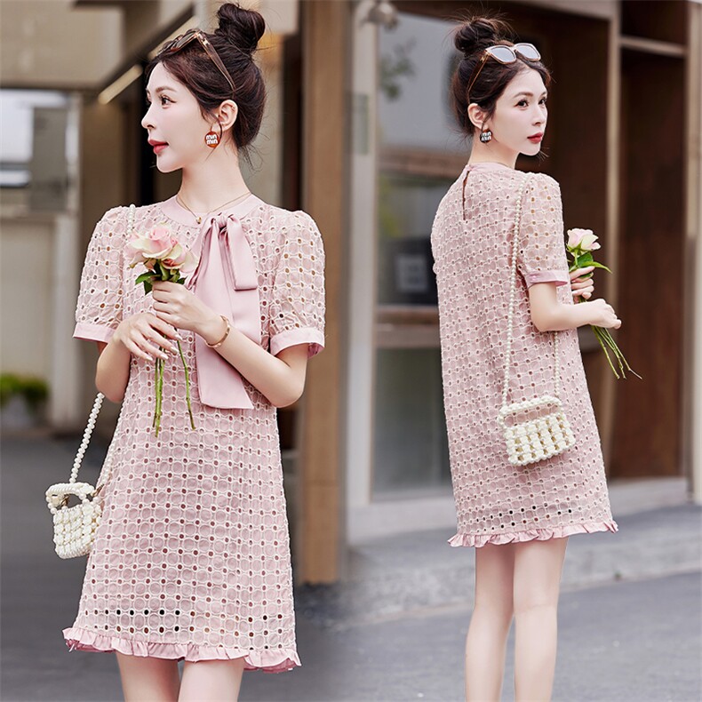 韩版宽松镂空连衣裙女2024夏新款优雅女神范气质显瘦减龄A字短裙，女装连衣裙，依路服饰