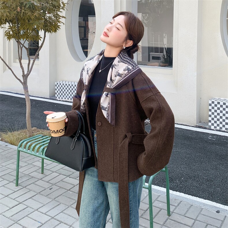 咖色复古丝巾领毛呢外套女2025秋冬新款高级感收腰显瘦短款呢大衣图片