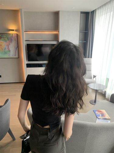 【现货】夏季新品垫肩针织Ｔ，女装，F/TU