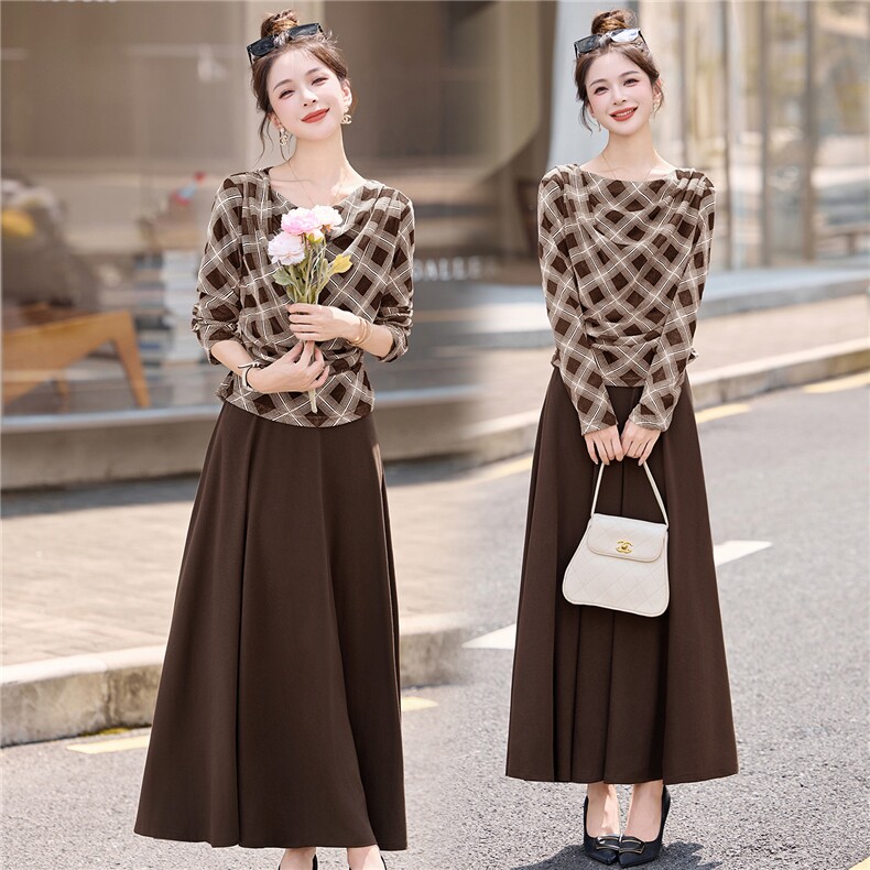 现货主推简洁领型气质减龄凸显女人味腰部显瘦收腰穿出迷人套裙，女装套装/套裙，尚娜萱