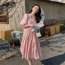小个子甜美风粉色连衣裙女2023年夏季韩版方领泡泡袖褶皱系带裙子，女装连衣裙，一九零