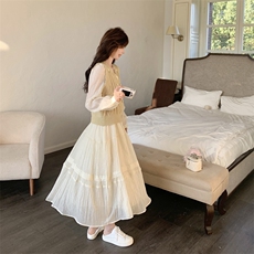 【现货】毛衣马甲蕾丝裙套装#2502-P150-K228，女装套装/套裙，2C111