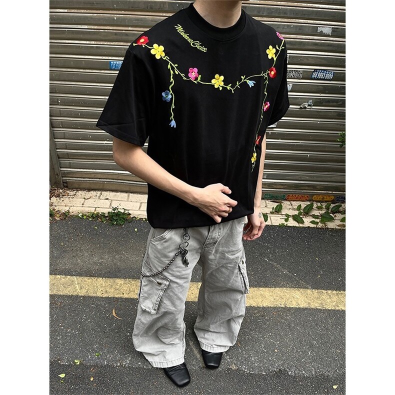 嘻哈美式高街花卉刺绣设计感短袖男女潮牌宽松重磅空气层情侣T恤图片