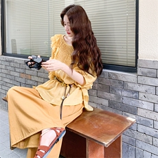 黄色高级感休闲套装女2025夏季新款法式复古娃娃衫阔腿裤两件套，女装套装/套裙，2C158