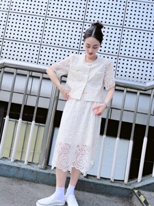 女人味十足套装图片
