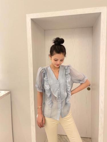 【现货】夏季新款泡泡袖甜美设计感衬衣,女装,裴兔子