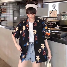 黑色