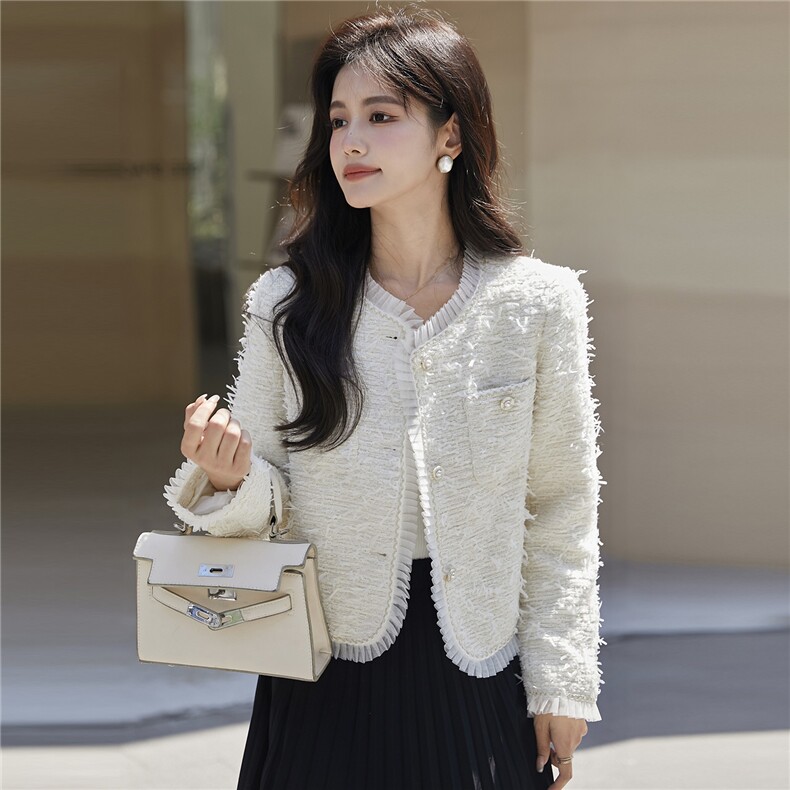 小香风毛呢短外套女装春秋冬季2026年新款小个子时尚洋气上衣，女装短外套，艾米莉亚