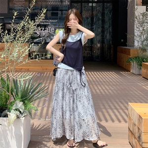 韩系穿搭一整套女2025夏季新款设计感小众吊带T恤半身裙三件套装图片
