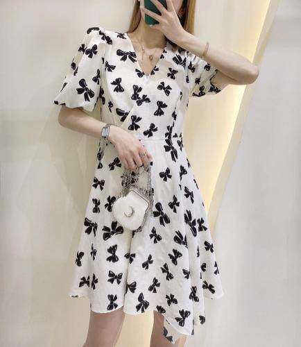 夏季新款不规则连衣裙，女装连衣裙，米社