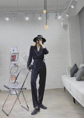 2??0??2??1??春款全面煥新??，女装，AMG