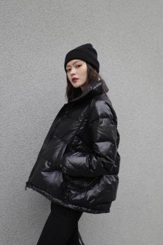 2021冬季设计羽绒服，女装羽绒服，易霏金熙