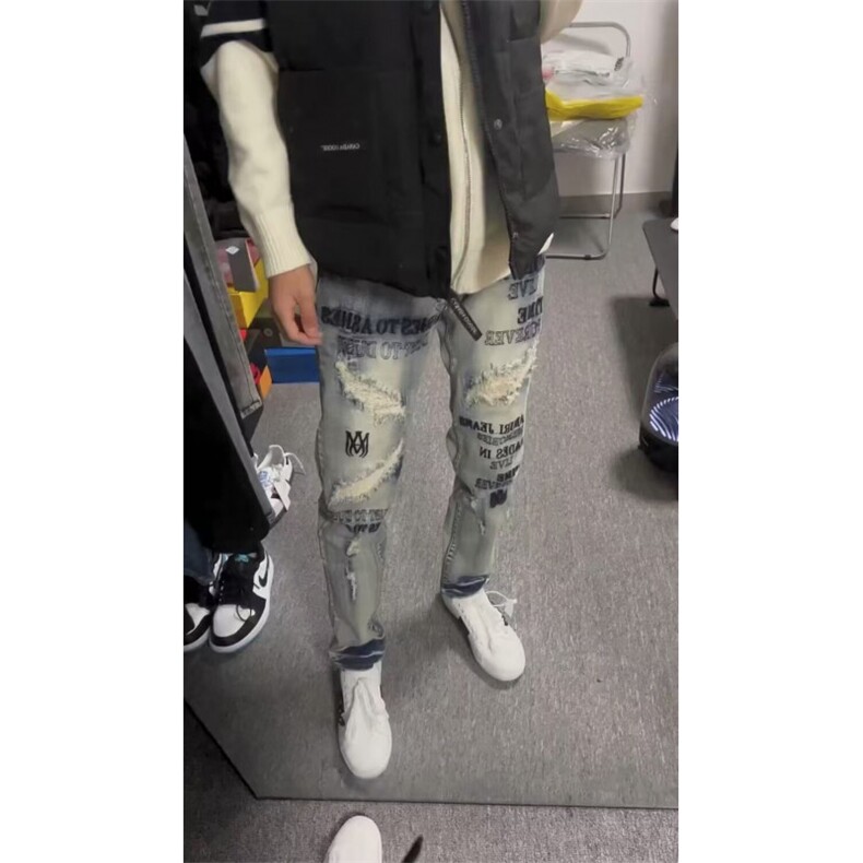 牛仔裤破洞字母涂鸦刺绣修身小脚裤弹力柳叶弯刀裤 P55  YNH136图片