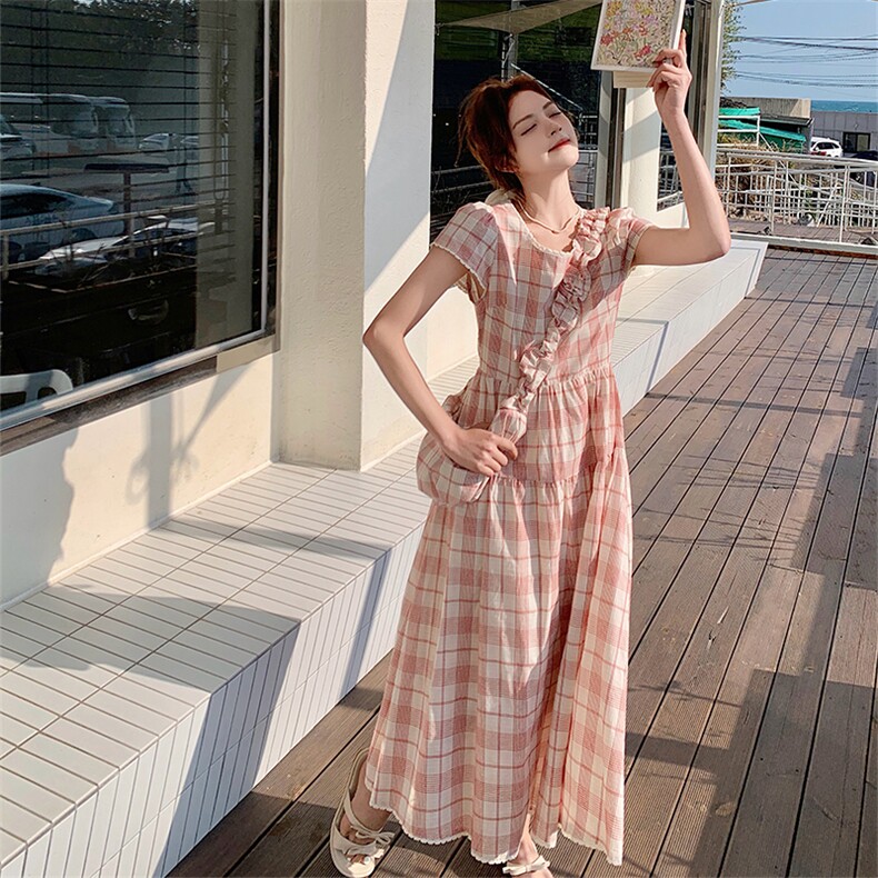 粉色法式收腰显瘦减龄温柔风初恋裙女2025夏季新款甜美格子连衣裙图片