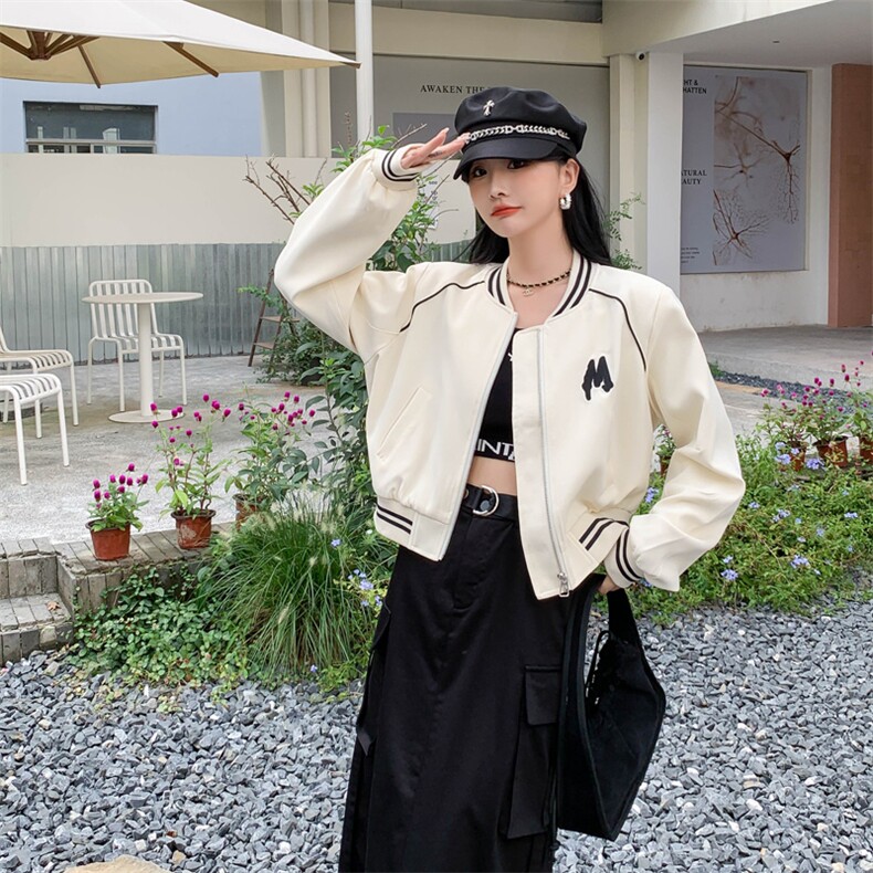 2024新款韩版棒球服夹克短外套女春秋季百搭小个子休闲白色上衣潮，女装短外套，MQ