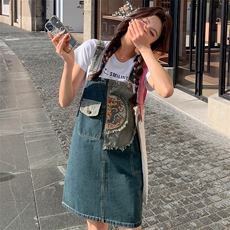 新中式风牛仔背带裙吊带连衣裙女宽松短T恤两件套夏新款小个子，女装连衣裙，红龙果