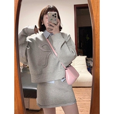 2025春款宽松卫衣搭衬衫设计感短款上衣小个子半裙二件套装，女装套装/套裙，星座506A