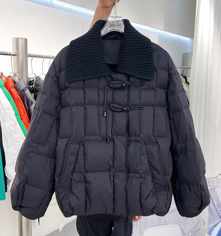 2024年冬季新款保暖90白鸭绒大翻领盘扣轻薄款羽绒服外套，女装羽绒服，牛米欧羽绒服工厂店