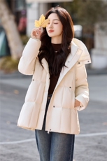 现货2025冬季新款肌理感白鸭绒羽绒服女设计感时尚连帽加厚外套，女装羽绒服，火爆靓佳人